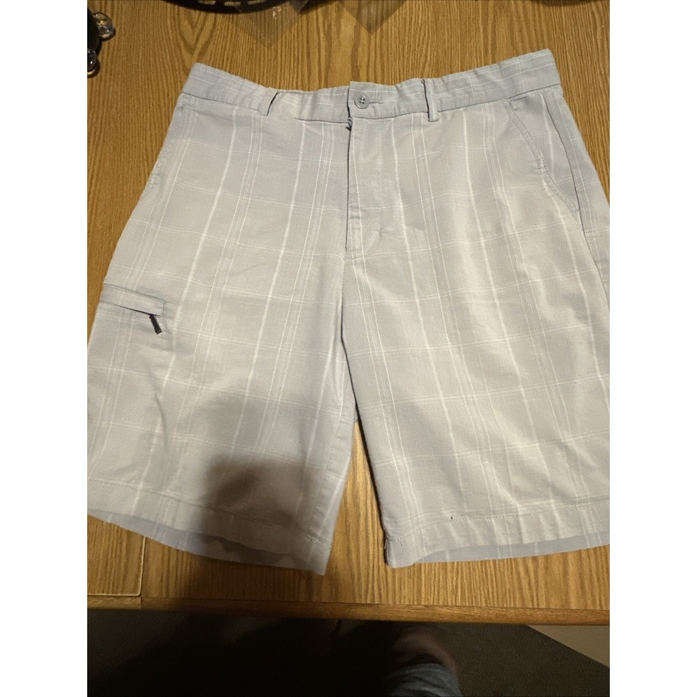 Greg Norman Attack Life Men's Golf Shorts Silver Plaid Size 32